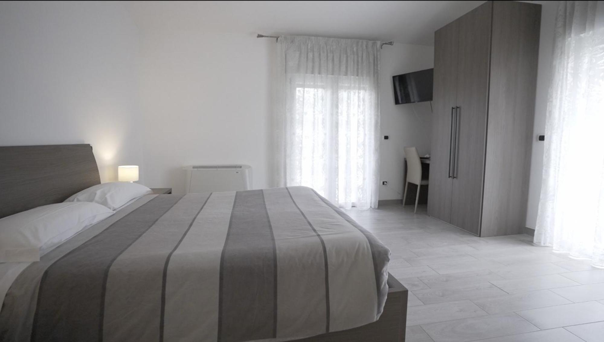B&B Arco Dei Sogni Celano Bagian luar foto